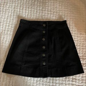 Madewell, size 00, black, button skirt